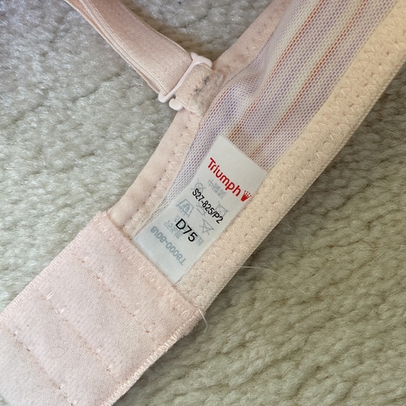 Triumph Bra D75 - Picture 3 of 3
